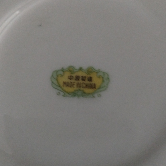 Vintage Chinese Hand-painted Cherry Blossom Teacup and Saucer with Gold Trim - Picture 15 of 16